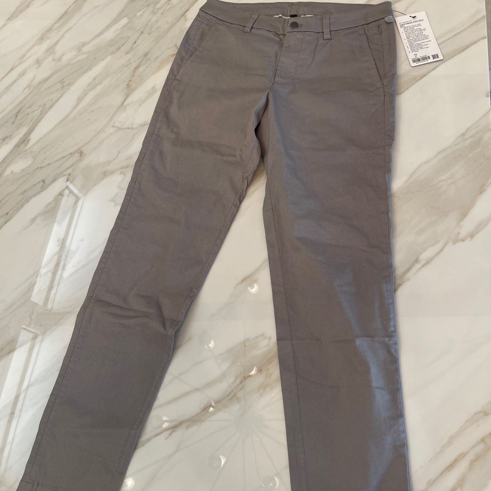 Lululemon Men’s Commission Pant Slim Size 31 grey
